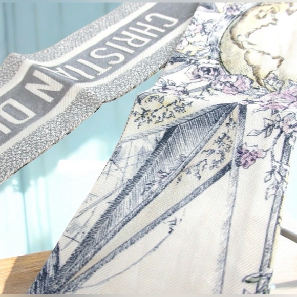 DIOR Floral Silk Scarf 😍🌸 - Picture 11 of 16